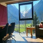In Hohe Tauern With Mountain Views Appartement Neukirchen am Großvenediger