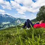 In Hohe Tauern With Mountain Views Appartement