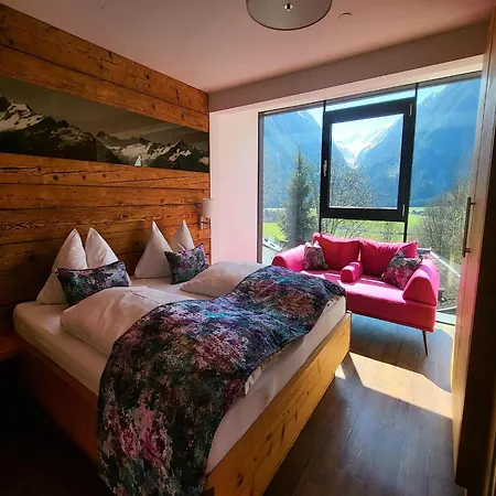 In Hohe Tauern With Mountain Views 아파트