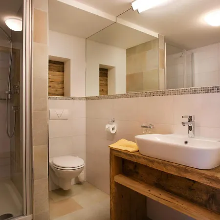 In Hohe Tauern With Mountain Views Appartement *