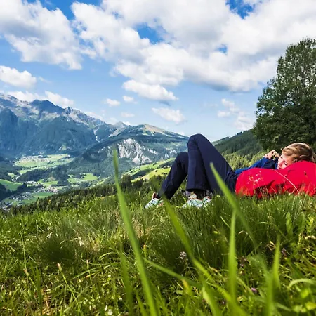 In Hohe Tauern With Mountain Views Appartement