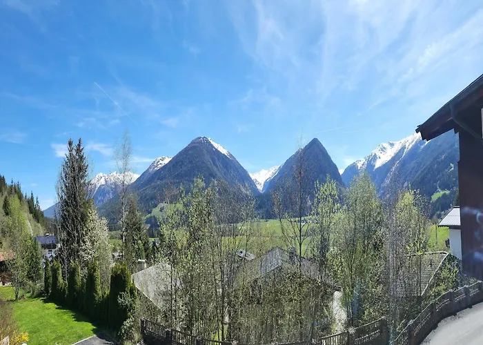 Διαμέρισμα In Hohe Tauern With Mountain Views Neukirchen am Großvenediger